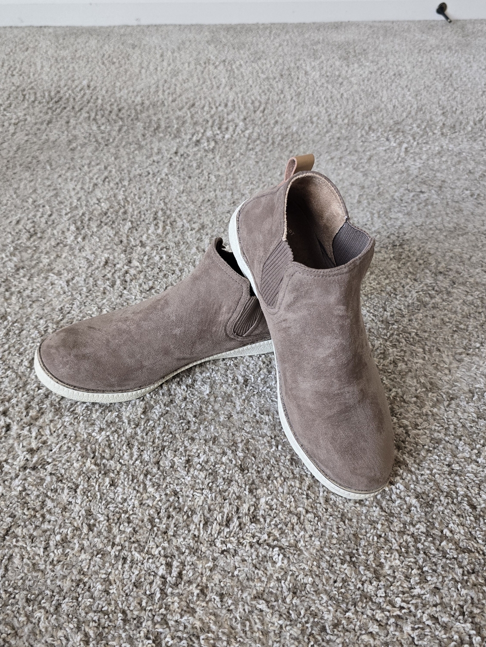 Dr. Scholl's Women's Taupe Suede Chukka Boot Sneakers Sustainable Comfort Size 9